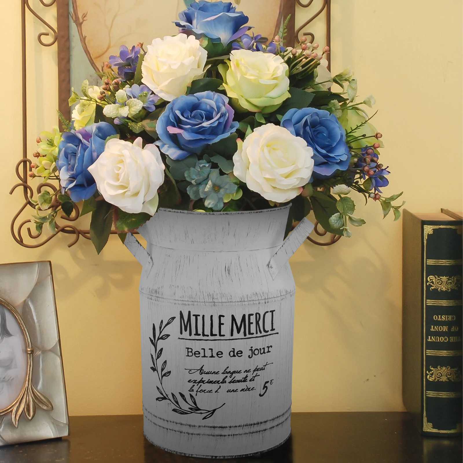 

1pc Metal Flower Arrangement Vase Galvanized Sheet Retro Style Letters Pattern Living Room Bedroom Bar Decoration