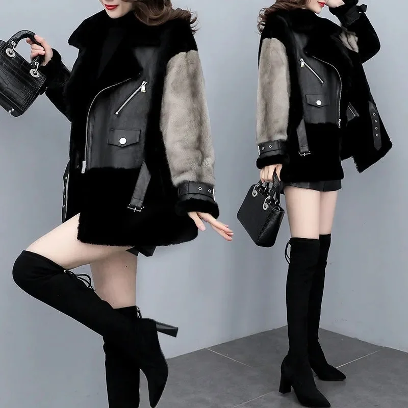 Winter Ladies Fashion Leisure Plush Outwear 2025 Female Long Sleeves Patchwork Fur Jacket Korean Women Loose Short Faux Fur Coat