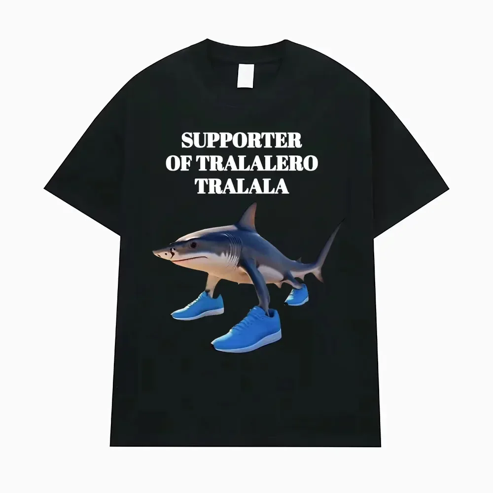 

Tralalero Tralala Shark in Shoes Футболка с принтом Meme для мужчин и женщин Модные готические винтажные футболки Повседневная хлопковая футболка с юмором