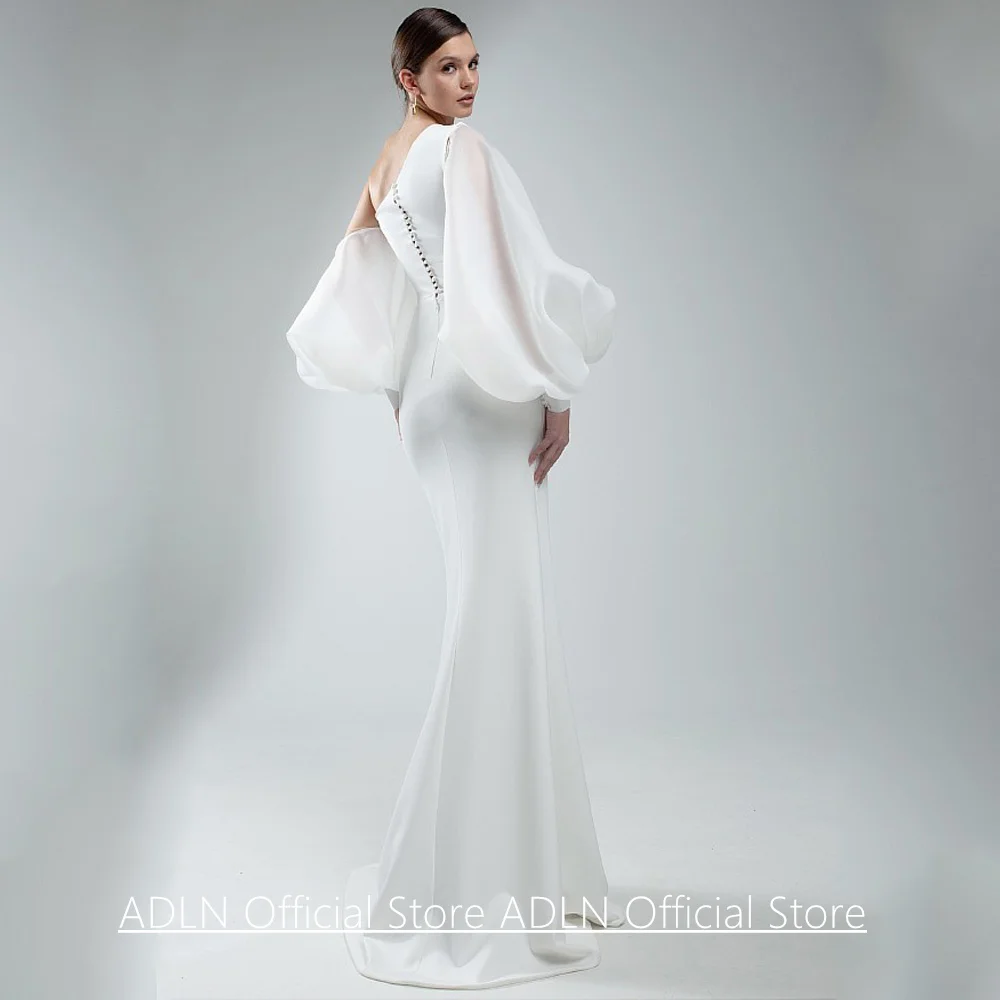 Gaun Pengantin Custom Model Puff Sleeves Satu Bahu Model Mermaid dengan Rok Organza Lepas Pasang