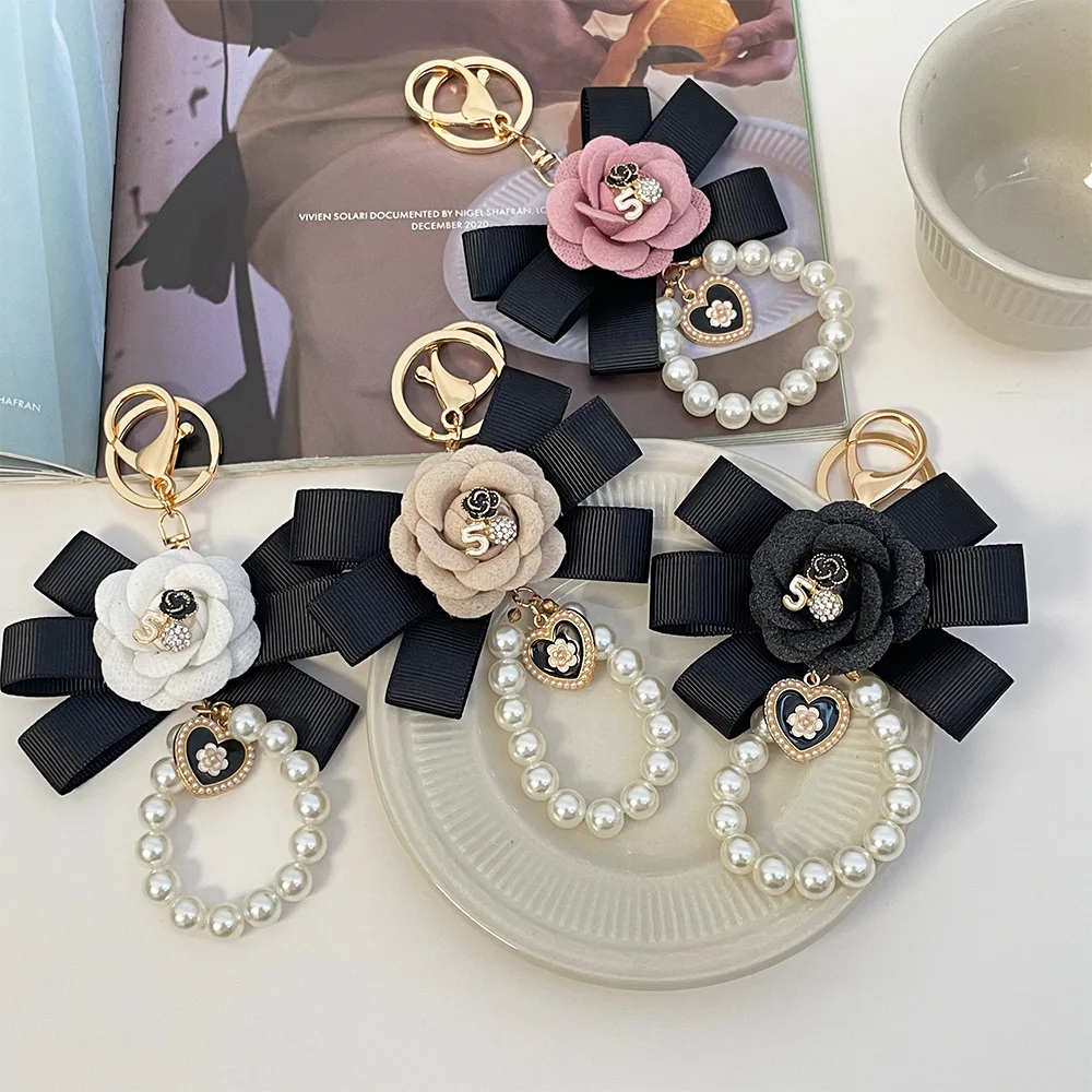 Fashion Flower Keychains for Women Bag Charm Pendant Cute Pearl Key Chain Car Key Ring Accessories Keyrings Decoration Wholesale