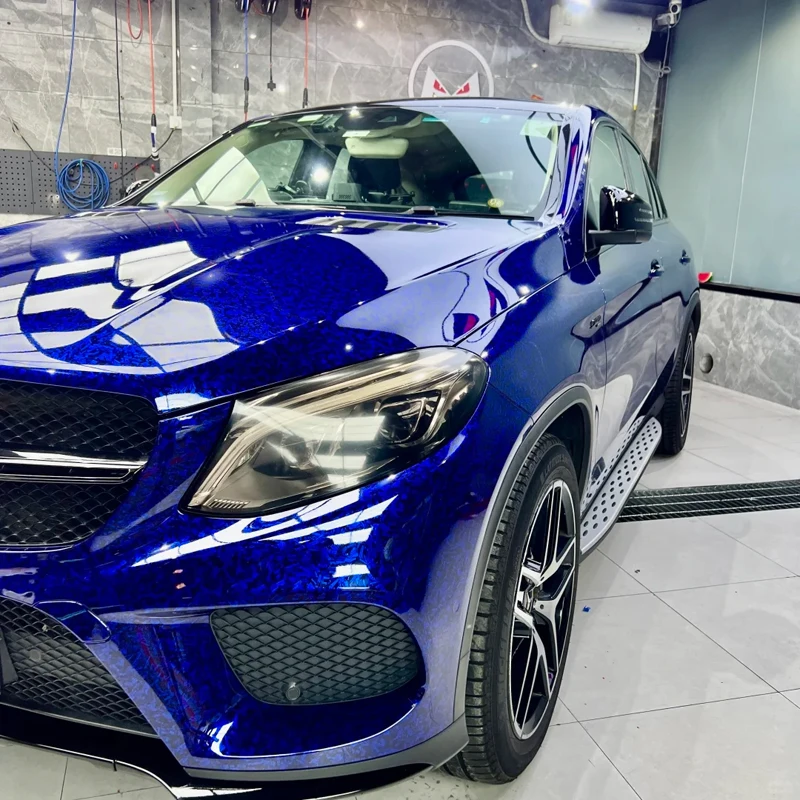 PET Glänzende Blaue Geschmiedete Carbonfaser-Vinylfolie mit Luftkanälen, Selbstklebende Aufkleberfolie für Motorrad und Auto – Detail 3