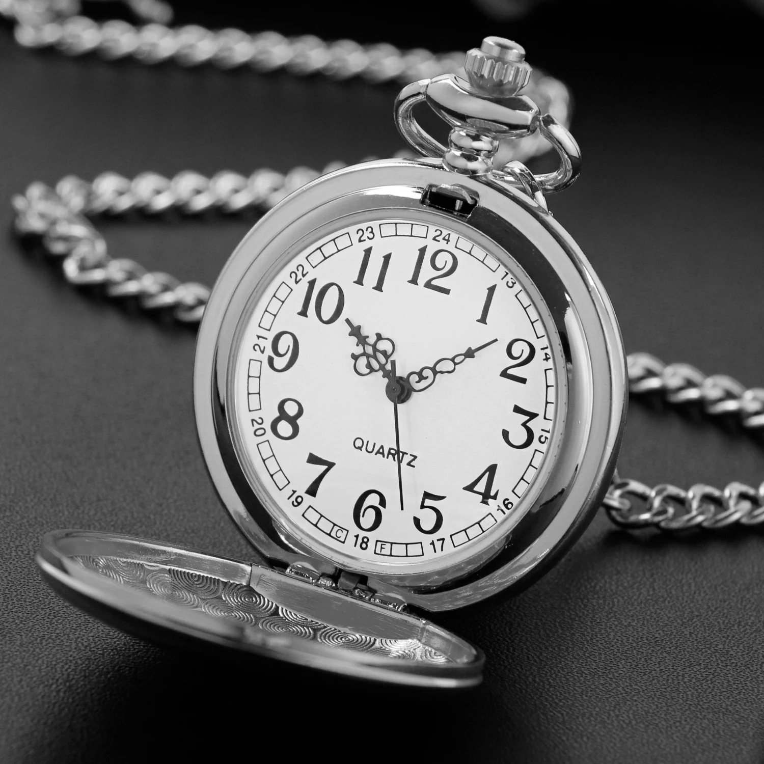 Silver Reflective Antique Quartz Pocket Watch Pendant Clock Student Gift Exquisite Necklace Pocket Watch Men's and Women's Gift