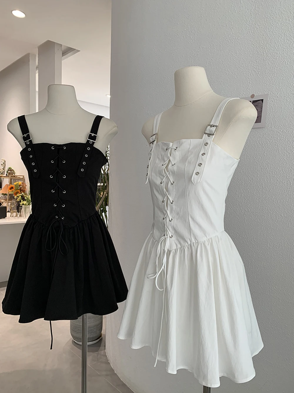 스파이시 걸 고품질 드레스 여성용 레이스업 허리 조절 슬리밍 패션 솔리드 컬러 A라인 민소매 오버올 드레스