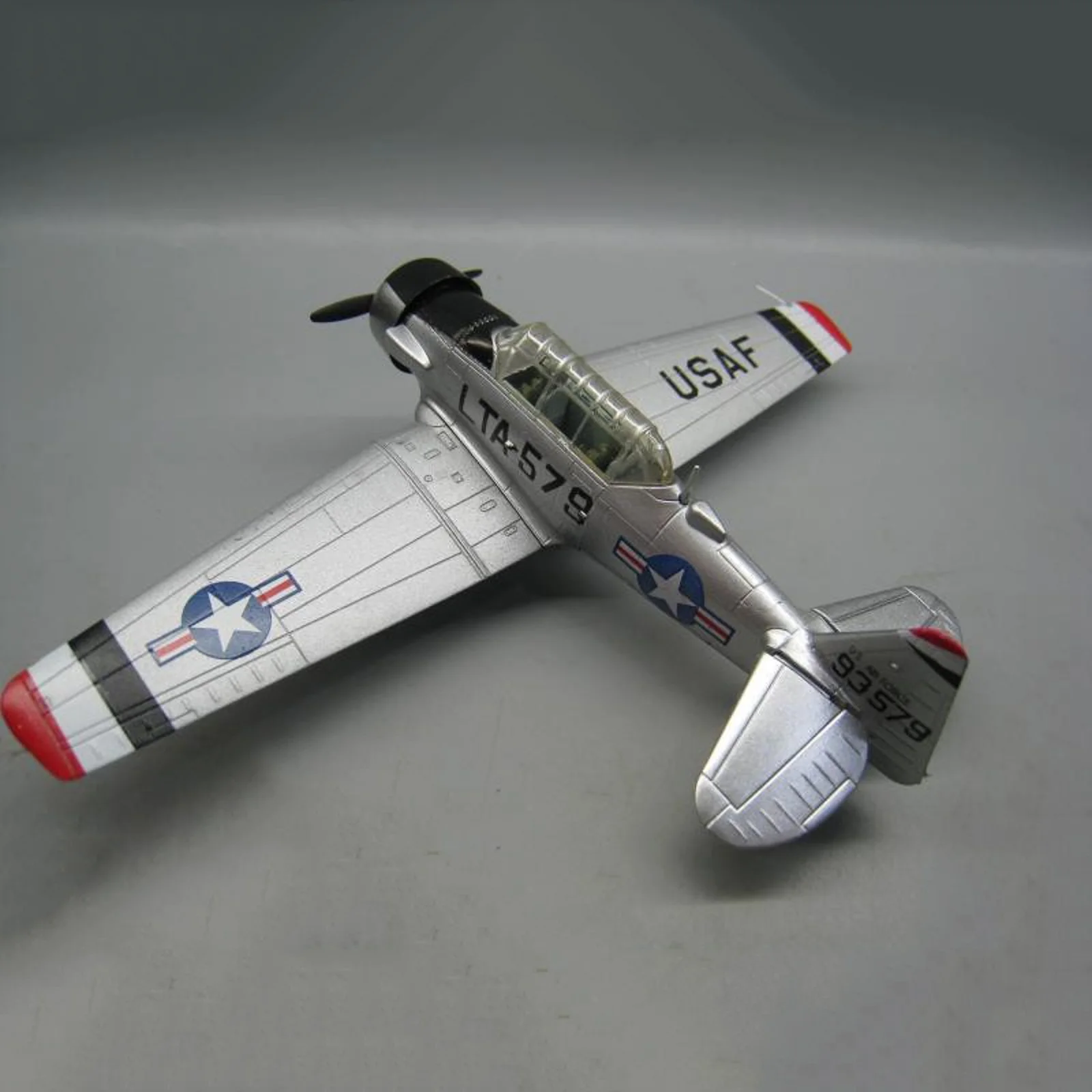 1/72 مقياس الحرب العالمية الثانية الولايات المتحدة الأمريكية 1953 T6 LT-6G تكساس مقاتلة البحرية الجيش المقاتل طائرة نموذجية طائرة تذكارية عرض ثابت