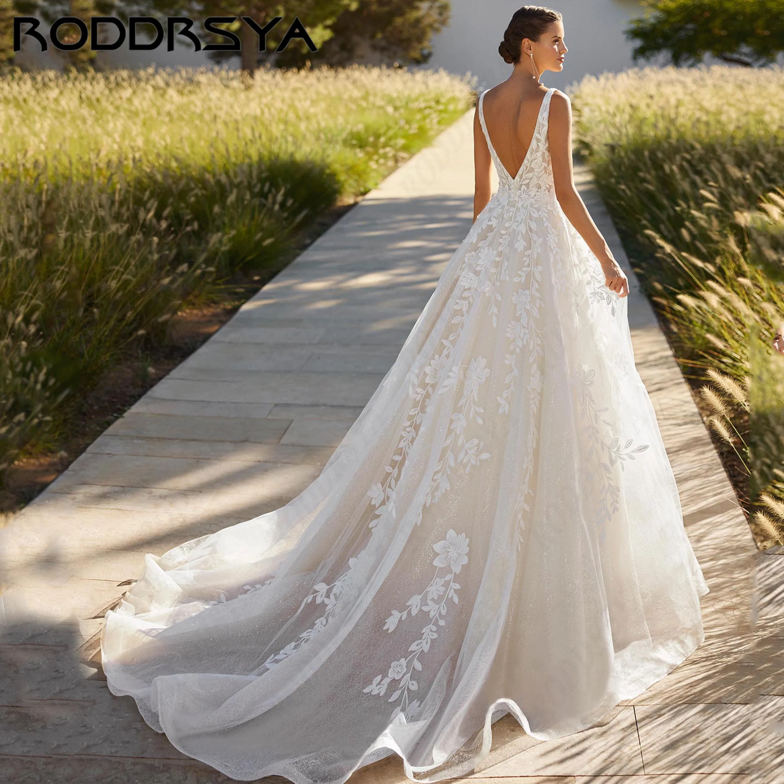RODDRSYA Customized A-line V Neck Wedding Dress Classic Lace Appliques Backless Bridal Dresses Tulle Spaghetti Straps Bride Gown