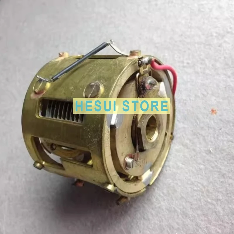 

Конденсатор с полностью медным корпусом, регулируемый, с одним разъемом, 126 пФ, специальная конструкция, центральное вращение на 360 градусов