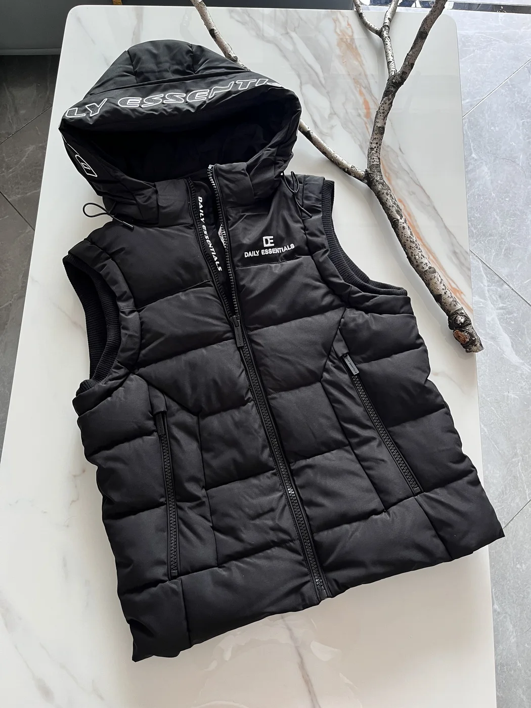 

Высококачественный хлопковый жилет с капюшоном, мужской уличный осенний новый тяжелый вес, оптовые товары для подставки для денег, подходит на молнии, одежда...