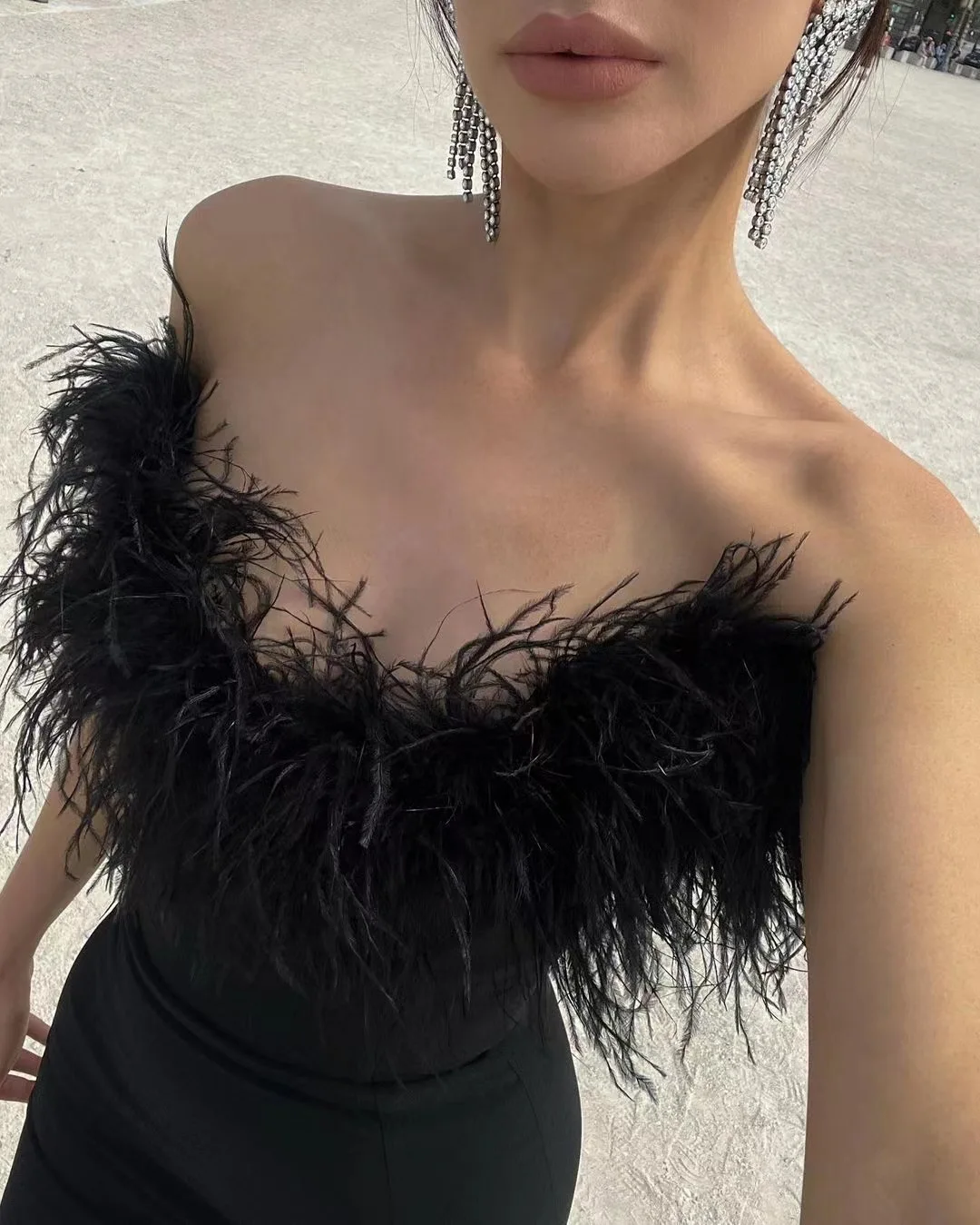 Women Patchwork Feather Cocktail Party Dress Elegant Chest Low Banquet Furry Long Prom Dress Waisted Slim Evening Gowns 2025 New