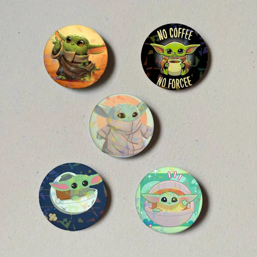 S-Star Wars Yoda Round Exquisite Laser Badge Brooches Creative Pins For Clothes Hat Backpack Gift Accessories - view 2
