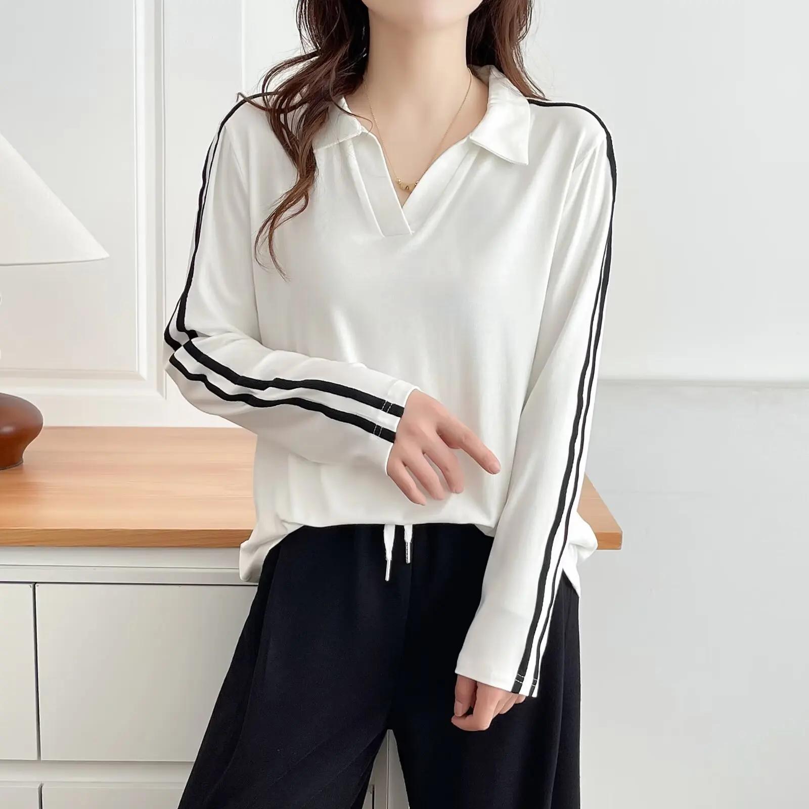 

Женская футболка больших размеров, осень 2023, новые простые спортивные топы с лацканами в двойную полоску и длинными рукавами 681