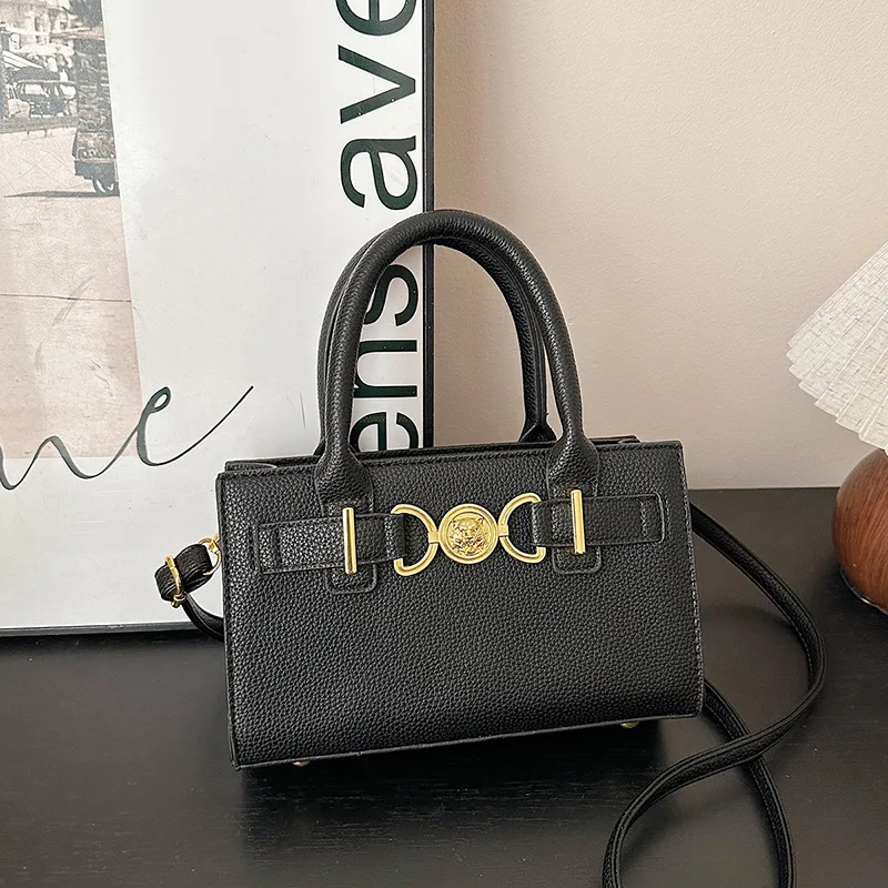 

High-end Sense Portable Commuter Bag Women's 2026 New Fashion Simple and Versatile Single Shoulder Messenger Small Square Bag