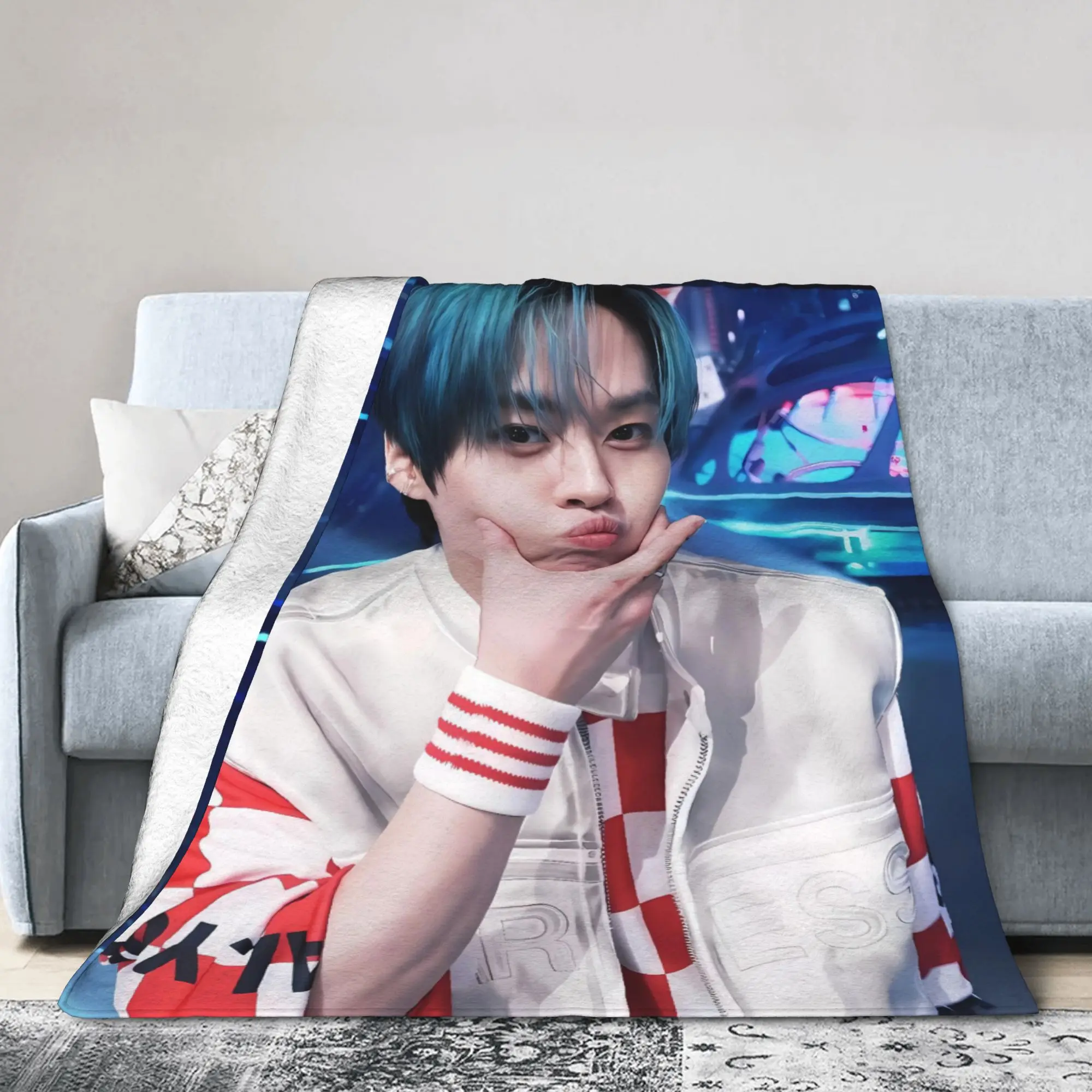 

Мягкое теплое одеяло для кемпинга Lee Know, фланелевое покрывало для дивана-кровати, уличного трендового дивана-кровати