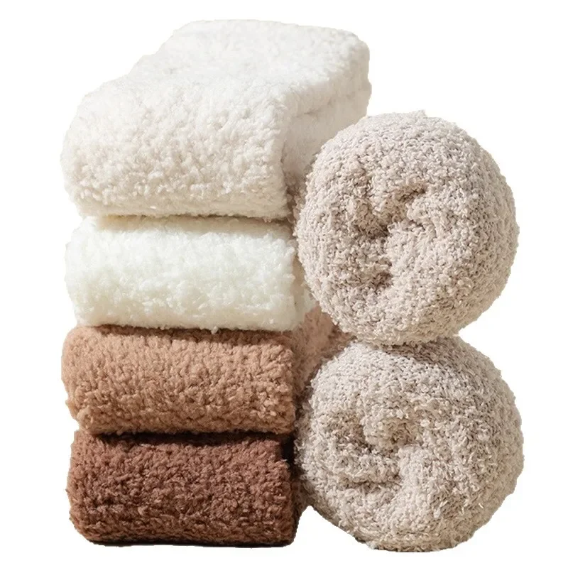 4 pares de calcetines de mujer de tubo medio cálidos y gruesos de lana Coral nuevos de otoño e invierno calcetines de dormir informales y cómodos para mujer