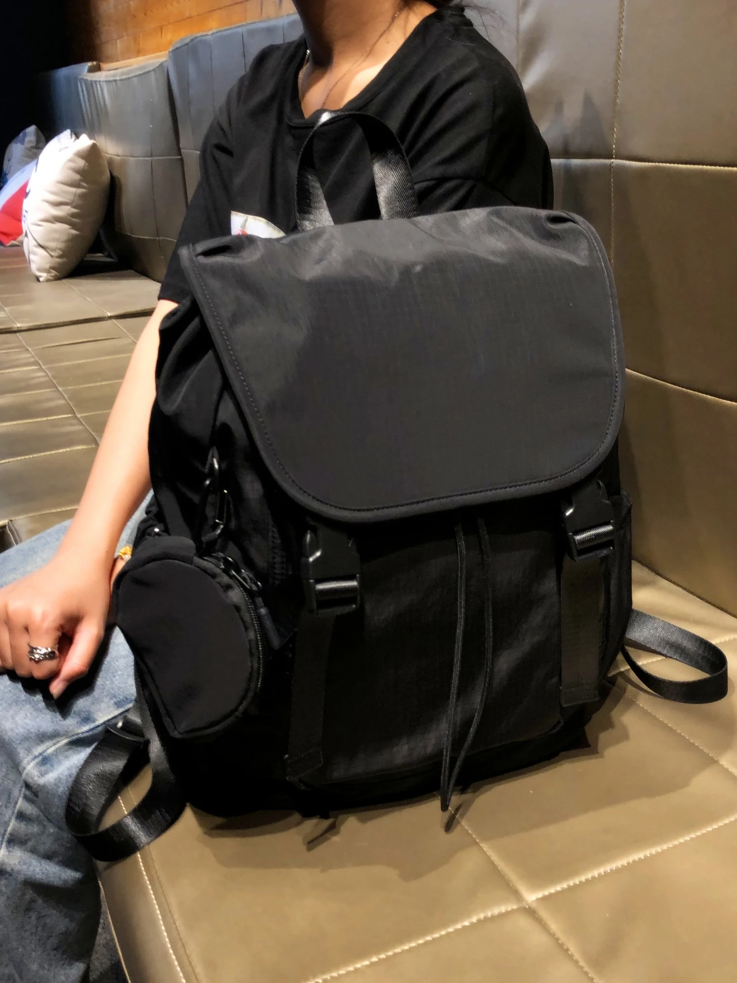 sac-a-dos-de-banlieue-gurdier-marque-hong-kong-nouvelle-collection-2026-grande-capacite-pour-etudiants-noir-unisexe-double-bandouliere-pour-le-voyage