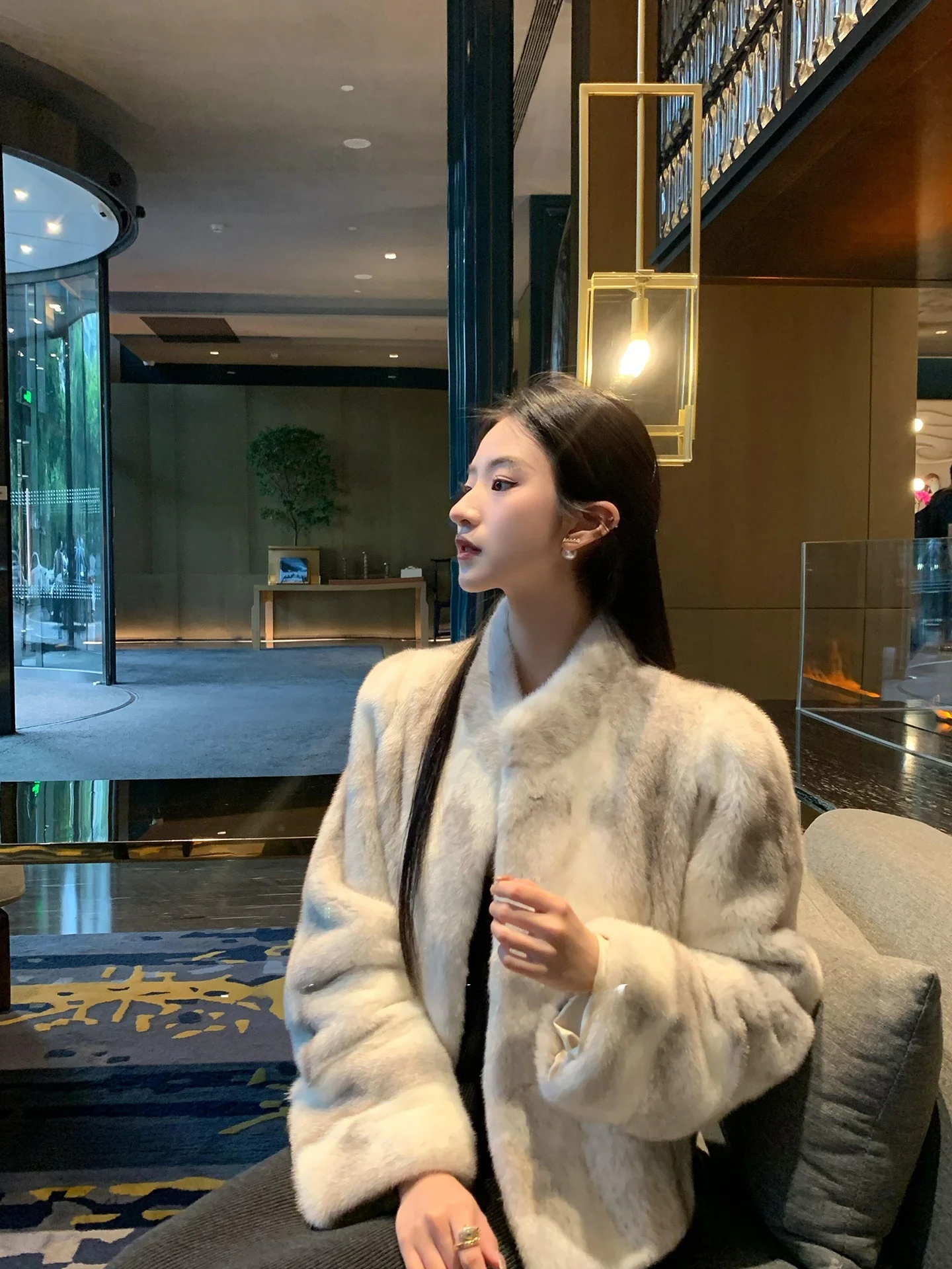 Casaco de inverno feminino thiened pele intercada luxo senhora pele artificial eco-friendly casaco de pele do falso casaco de comprimento médio