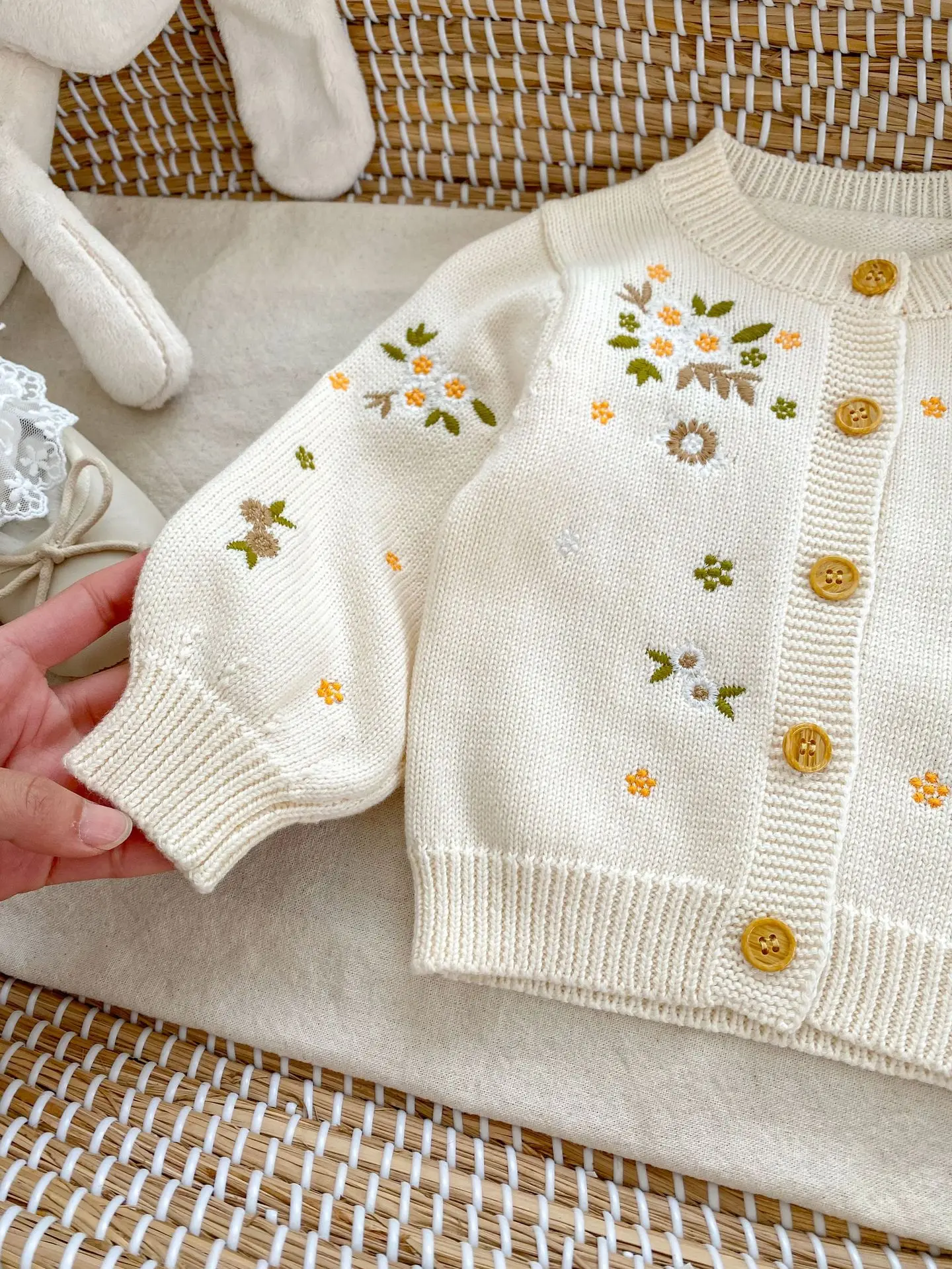 Baby Sweater Coat Toddler Floral Embroidery Knitted Cardigan Autumn Korean Kids Clothes Cotton Baby Girls Cute Sweater Cardigan