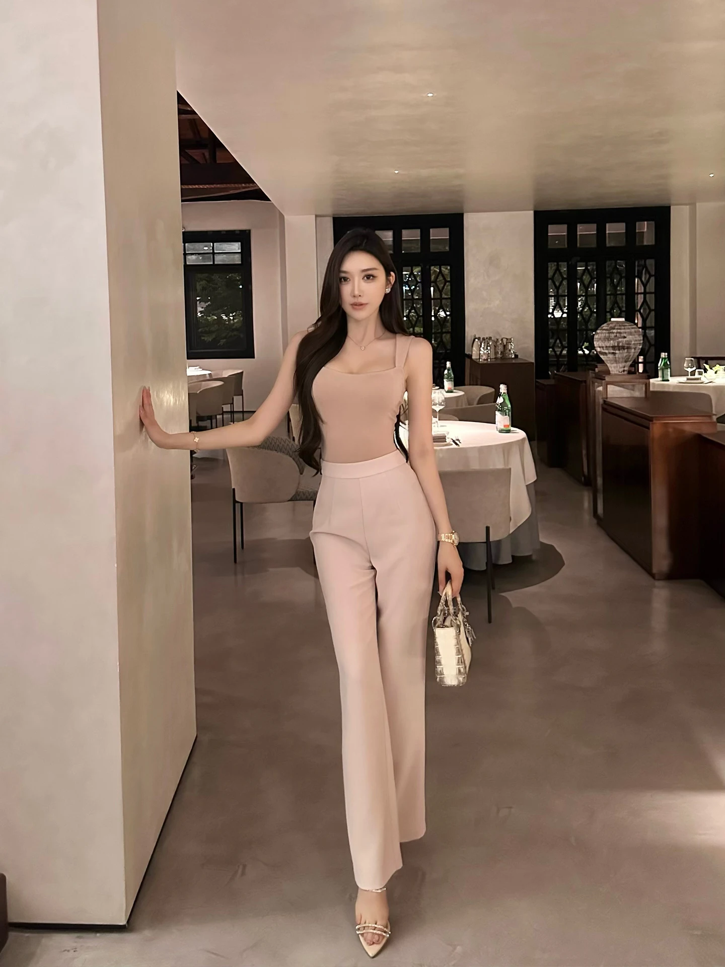 

Мягкий трикотажный топ-жилет розового цвета, приятный для кожи, женский повседневный комплект с брюками прямого кроя с высокой талией, летний модный ансамбль