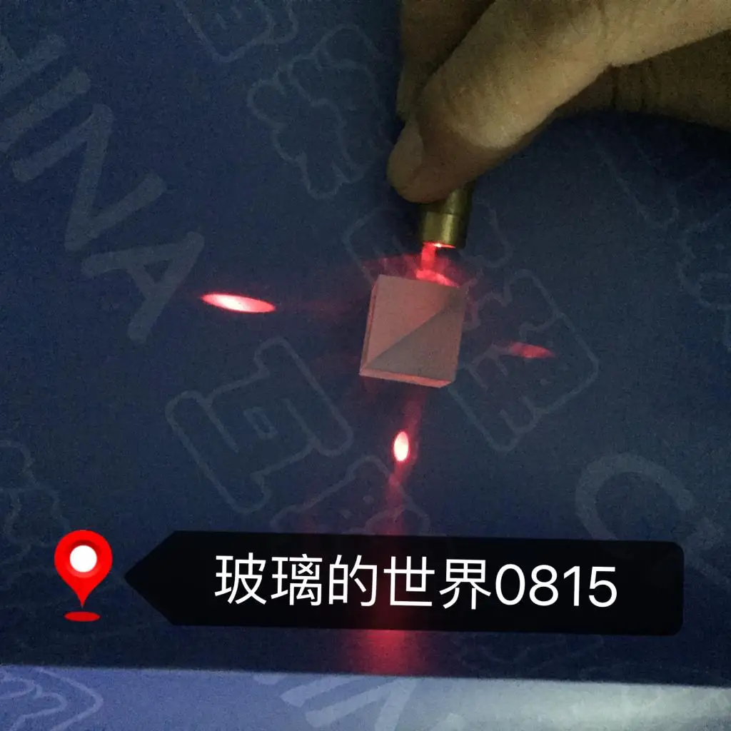 Processing custom four-sided light-increasing dichroic prism semi-reflective semi-translucent glued cube transparent TV.