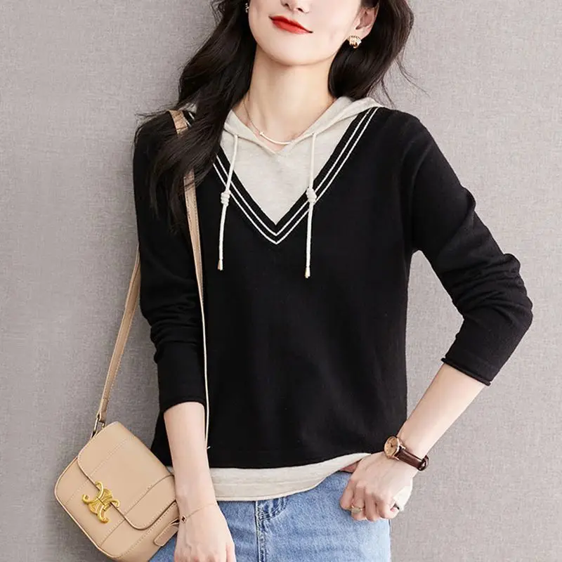 2024 New Autumn/Winter Retro Fresh Casual Knitted Shirt Long Sleeve Hooded Fake Two Piece Contrast Splicing Women\'s T-shirt Top