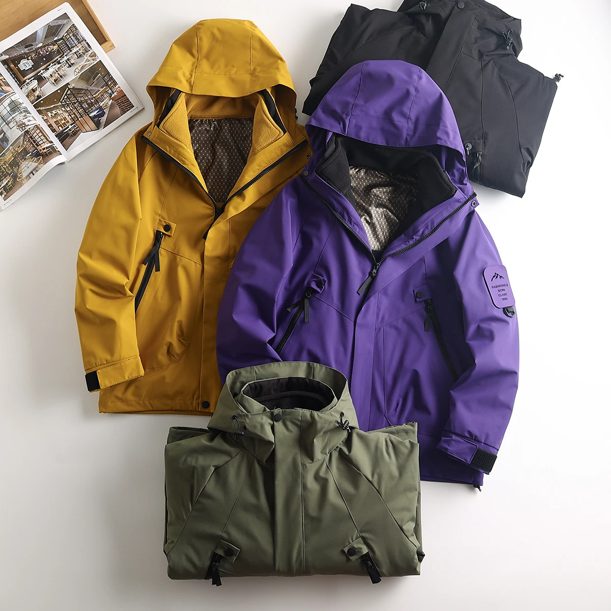 

Windproof Waterproof Tee-in-One Detachable Climbing Jaet Couple Sle Pure Color Mountain Series Outerwear for Men And Women