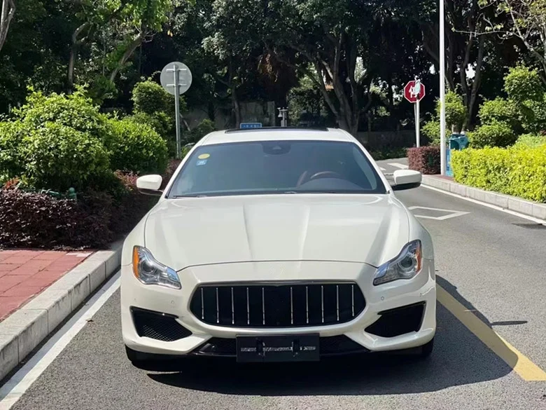 

Ветровой нож переднего бампера для Maserati Quattroporte Upgrade gts