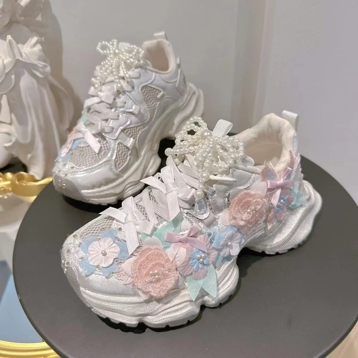 Womens Flowers Sneakers Lace Up Rhinestones DIY Flowers Butterfly Shiny Girls Shoes Casual Sweet Pink Lolita Gift New 2024