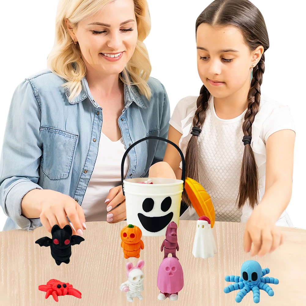 

8pcs 3D Printed Articulated Halloween Fidget Toys with Pumpkin Holder Mini Animals Set Halloween Toys for Halloween Decorations