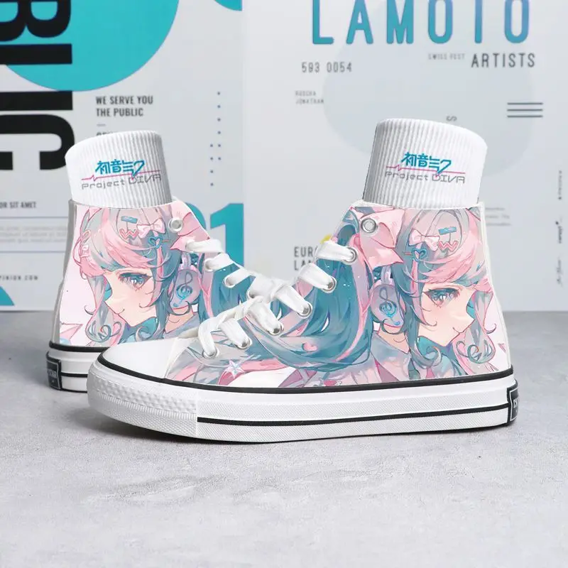 Anime Hatsune Miku płócienne buty Cartoon męskie i damskie wysokie Graffiti trampki letnie uniwersalne buty dla par prezent urodzinowy