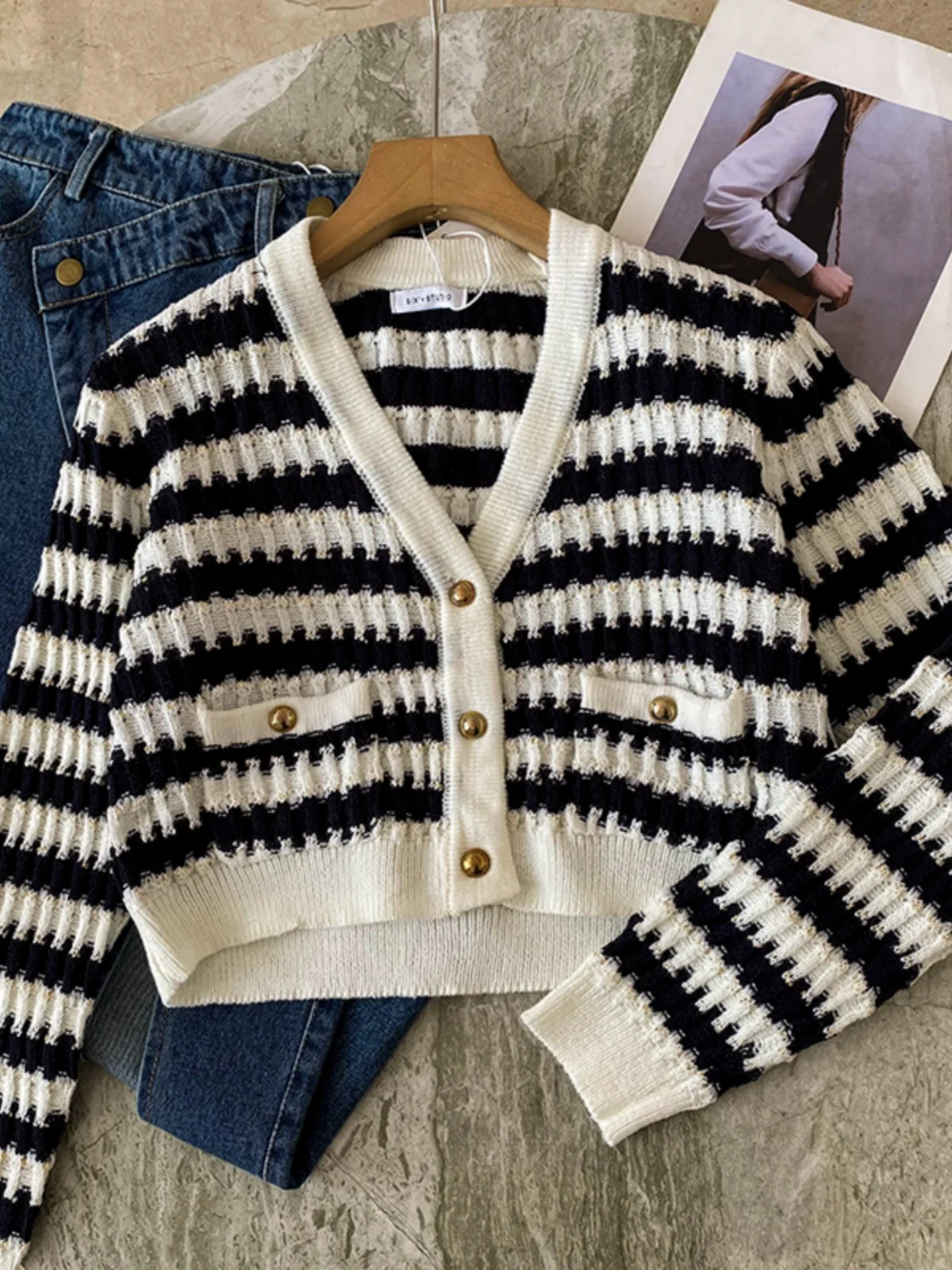 Korean V-neck Contrasting Stripes Sweater Autumn Long Sleeve Short Cardigan Top Fashion Casual All-Match Single Breasted Jacket