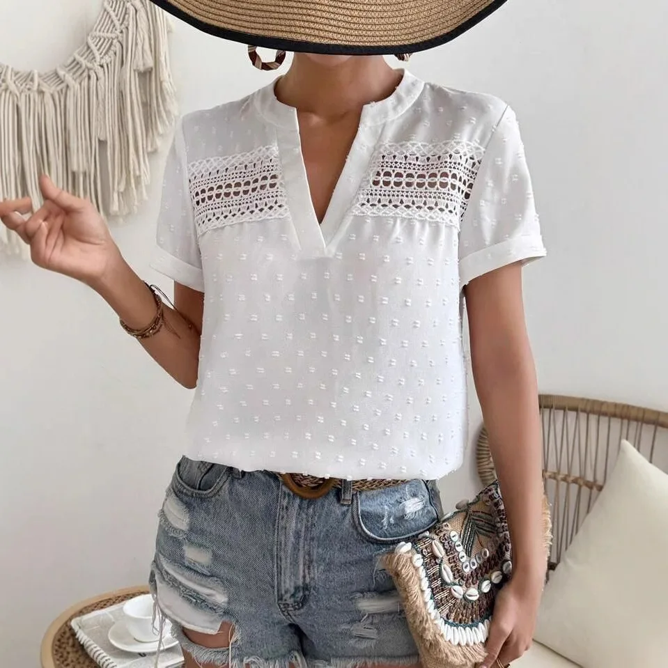 

Lace Patchchwork Shirt Blouse Women Fashion V-neck Sleeveless Shirts For Women 2025 Vintage Hollow Out Summer Blusa Tops White