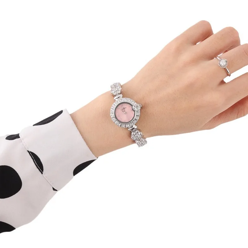 

Круглые часы с листом и бриллиантами, браслет с свободной регулировкой, женские кварцевые часы