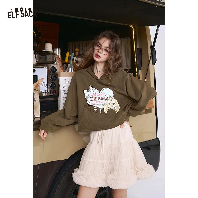 ELFSACK 2025 Autumn New Arrival Casual American Print Hoodie Petite Lightweight Cropped Sweatshirt For Woman