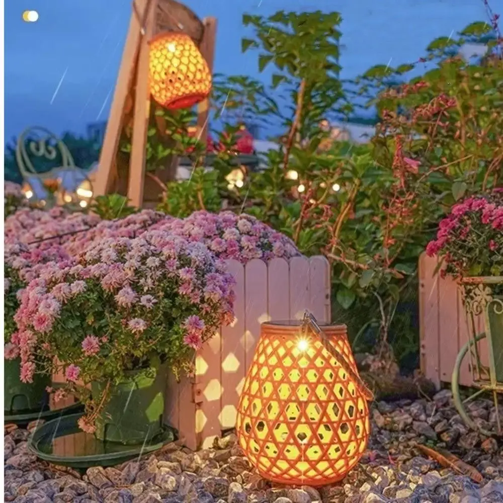 New 600 MAH Solar Lantern Lights Warm Light Hanging Garden Lanterns Woven Landscape Chandelier