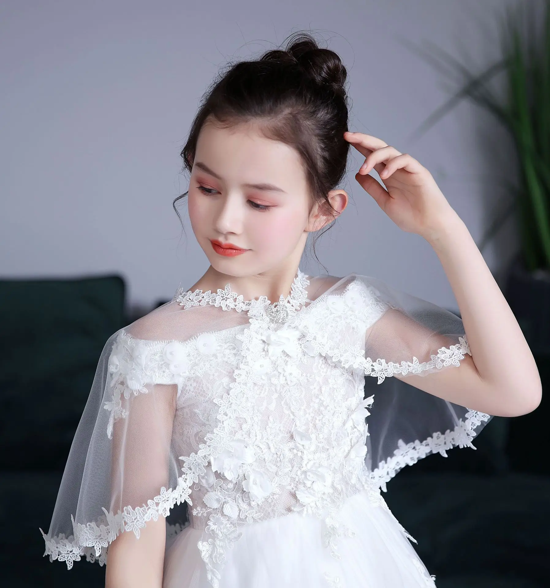 Kids Girls White Red Tulle Mesh Wraps Lace Children Bolero Short Wedding Jacket Summer Shawls Lace Cape Cover Up Over Shoulders