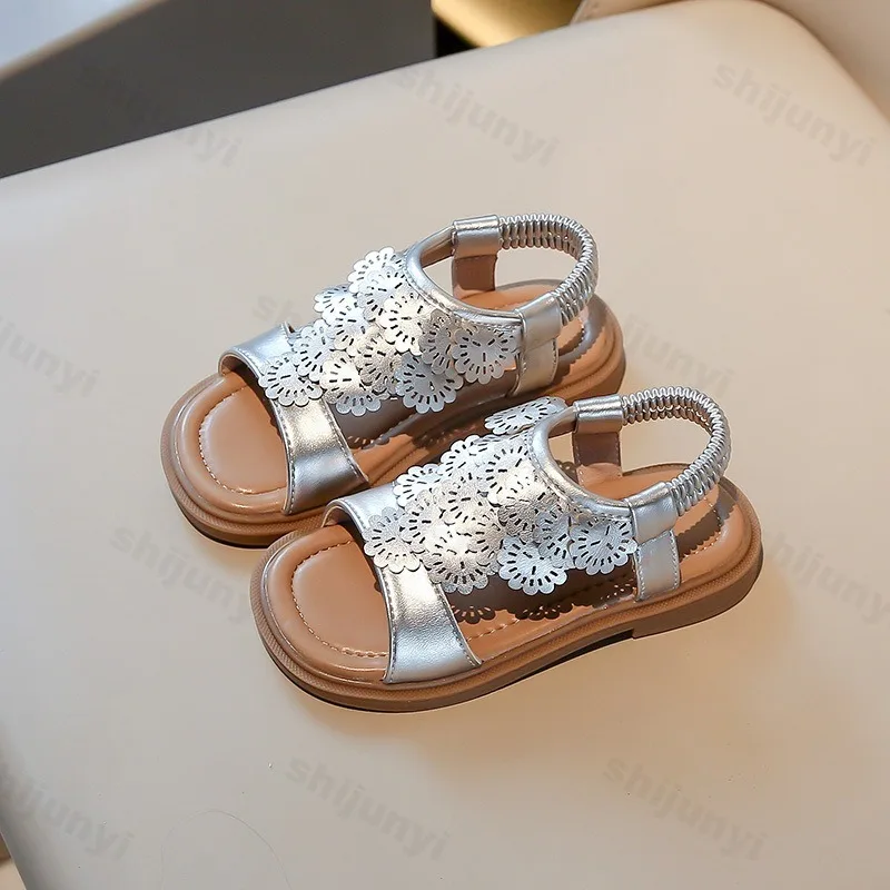 صنادل صيفية لعام 2025 للفتيات أحذية الأميرة غير الرسمية ذات النعل الناعم سهلة الارتداء مريحة وخفيفة الوزن ونعل ناعم أحذية رياضية للشاطئ في الهواء الطلق #4