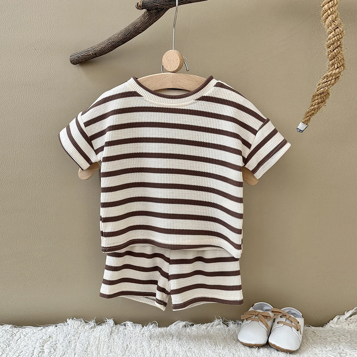 Baju Bayi Musim Panas Warna Krem Set Celana Pendek T-shirt Bergaris Anak Laki-laki Set Celana Pendek Rompi Anak Perempuan Bernapas 0-3 Tahun