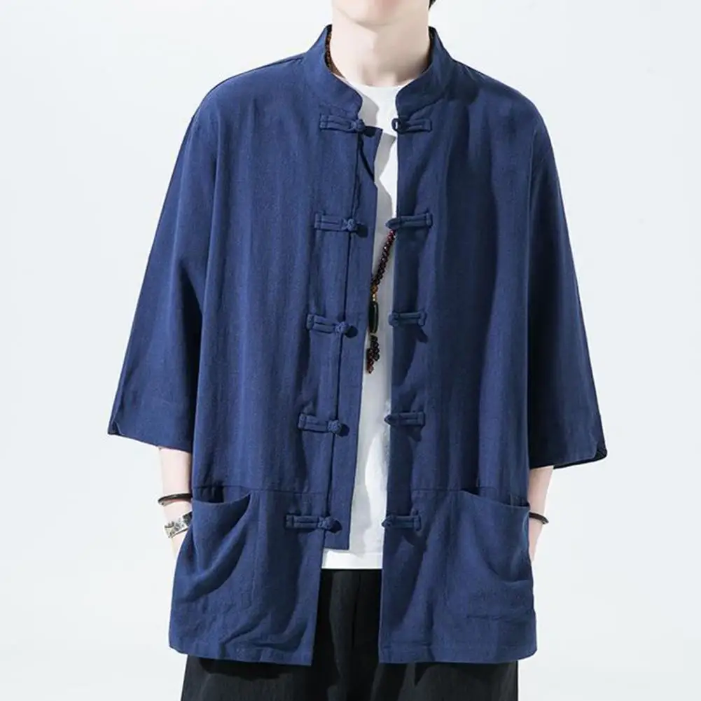 قميص عمل رجالي مع جيوب قميص رجالي من القطن والكتان على الطراز الصيني مجموعة قمصان ريترو بأزرار سفلية لحفلات الشارع للبدلة