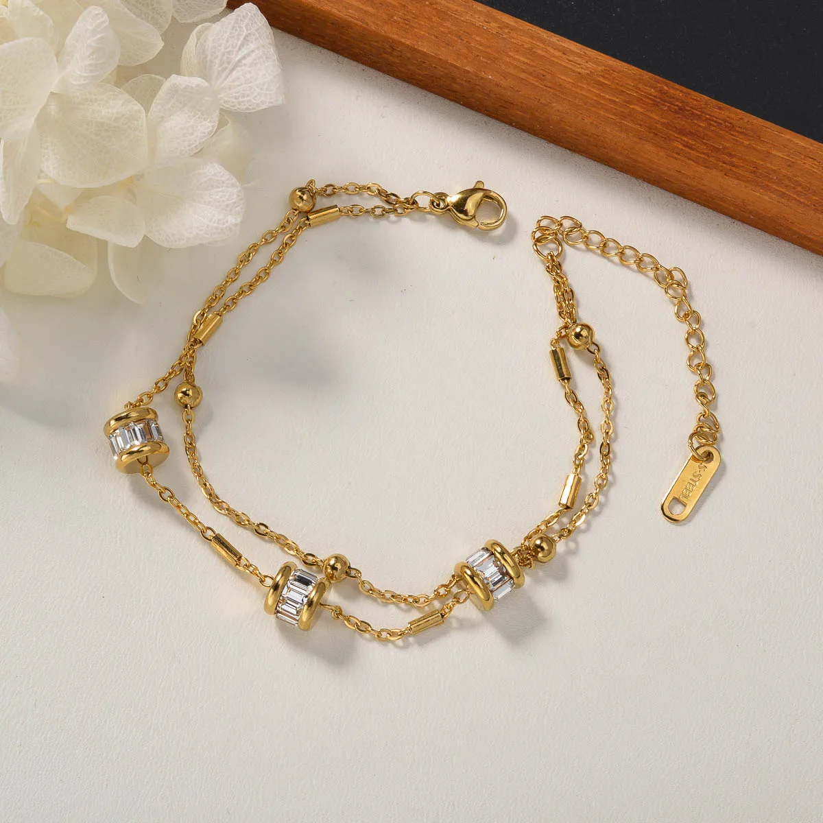 ZEADear Stainless Steel Bracelet on Hand Gold Color Chains Girl's Gift Daily Wear Party Jewelry Women