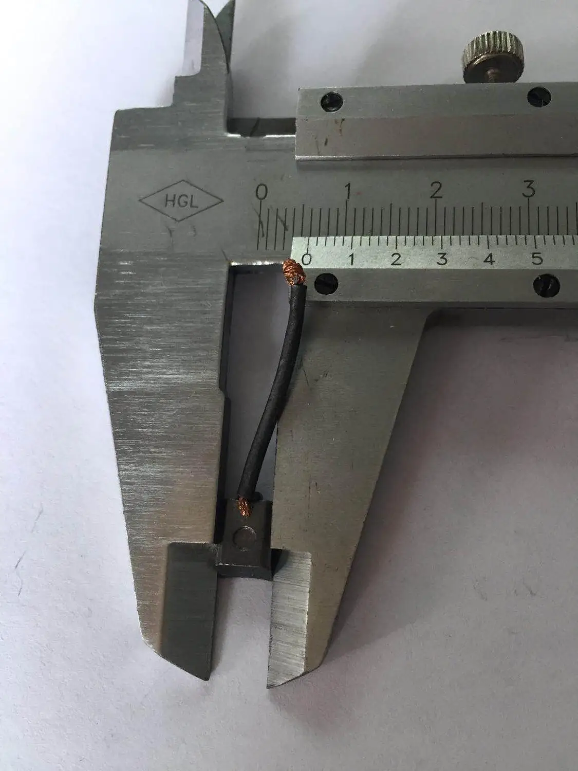 

2 escobillas de carbón para motor de husillo XINHUANGDUO 48VDC 200W 300W 400W 500W 12000rpm + 1 soporte para escobillas