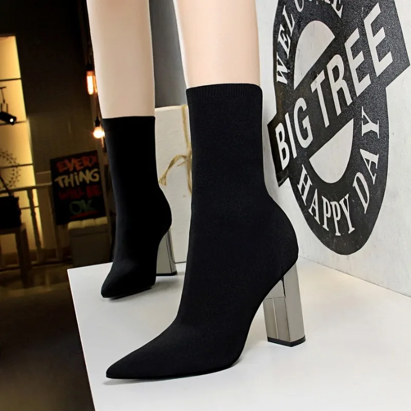 

2023 New Autumn Winter Women Boots Mid-Calf Boot Sewing Slip On Flock 9CM Square high heels Fashion Women Shoes black