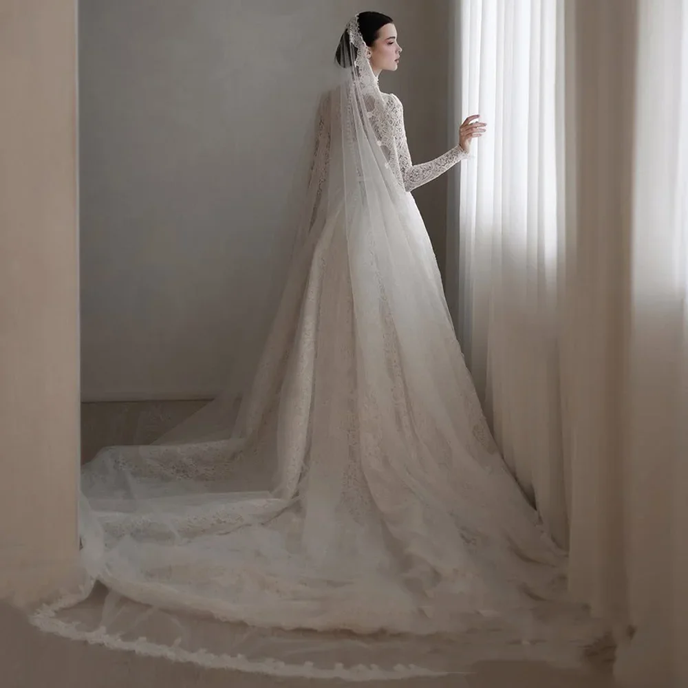 Abiti da sposa saud eleganti personalizzati Collo alto Maniche lunghe Corte dei treni Abito da sposa in pizzo arabo Una linea Vestido De Novia