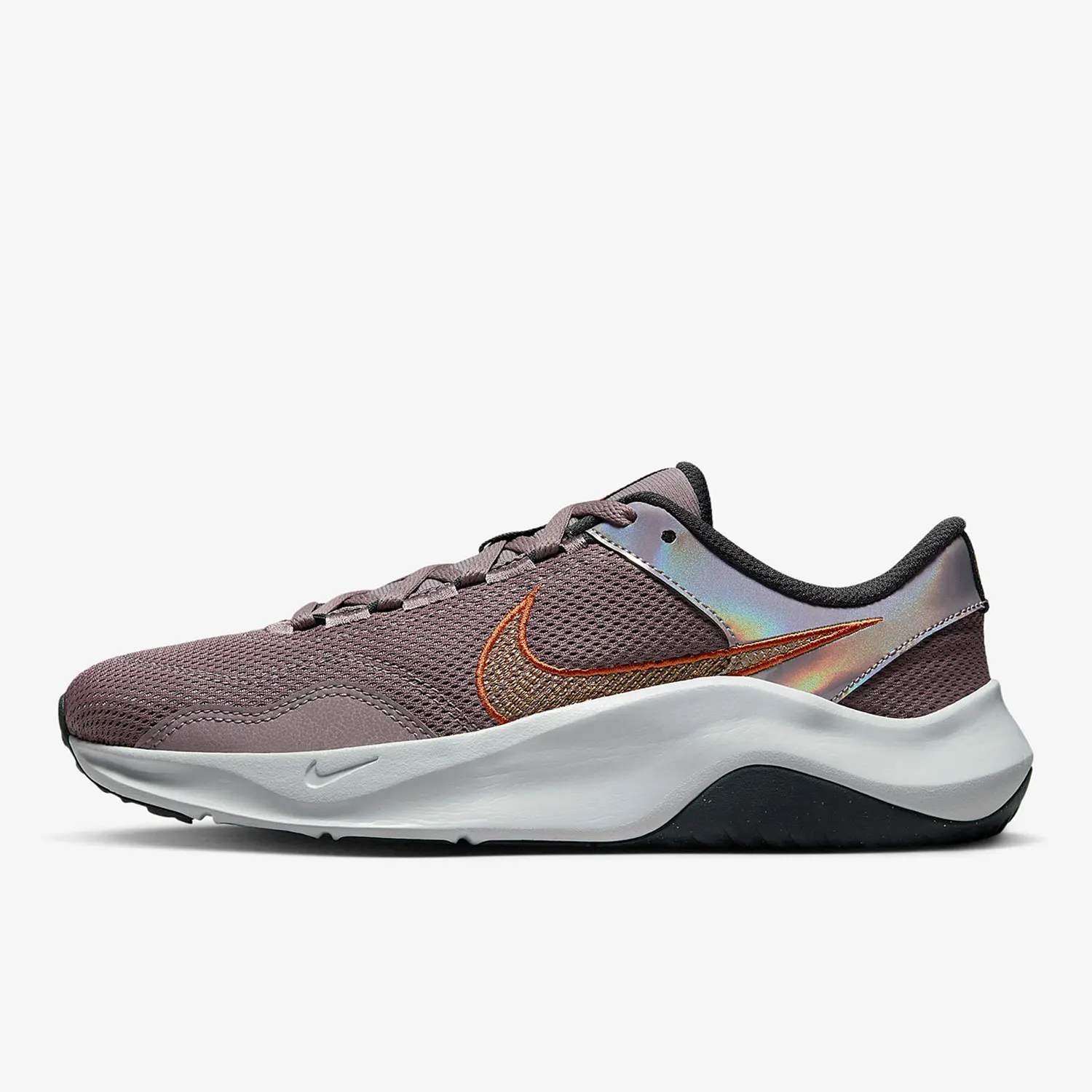 

Женские кроссовки Nike Authentic LEGEND ESSENTIAL 3, DQ4674-500