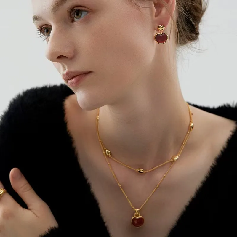 

Ladies Quartzite Necklace with Heart Pendant Unique Design Luxury Sensation Layering Clavicle Chain Daily Commute Accessory