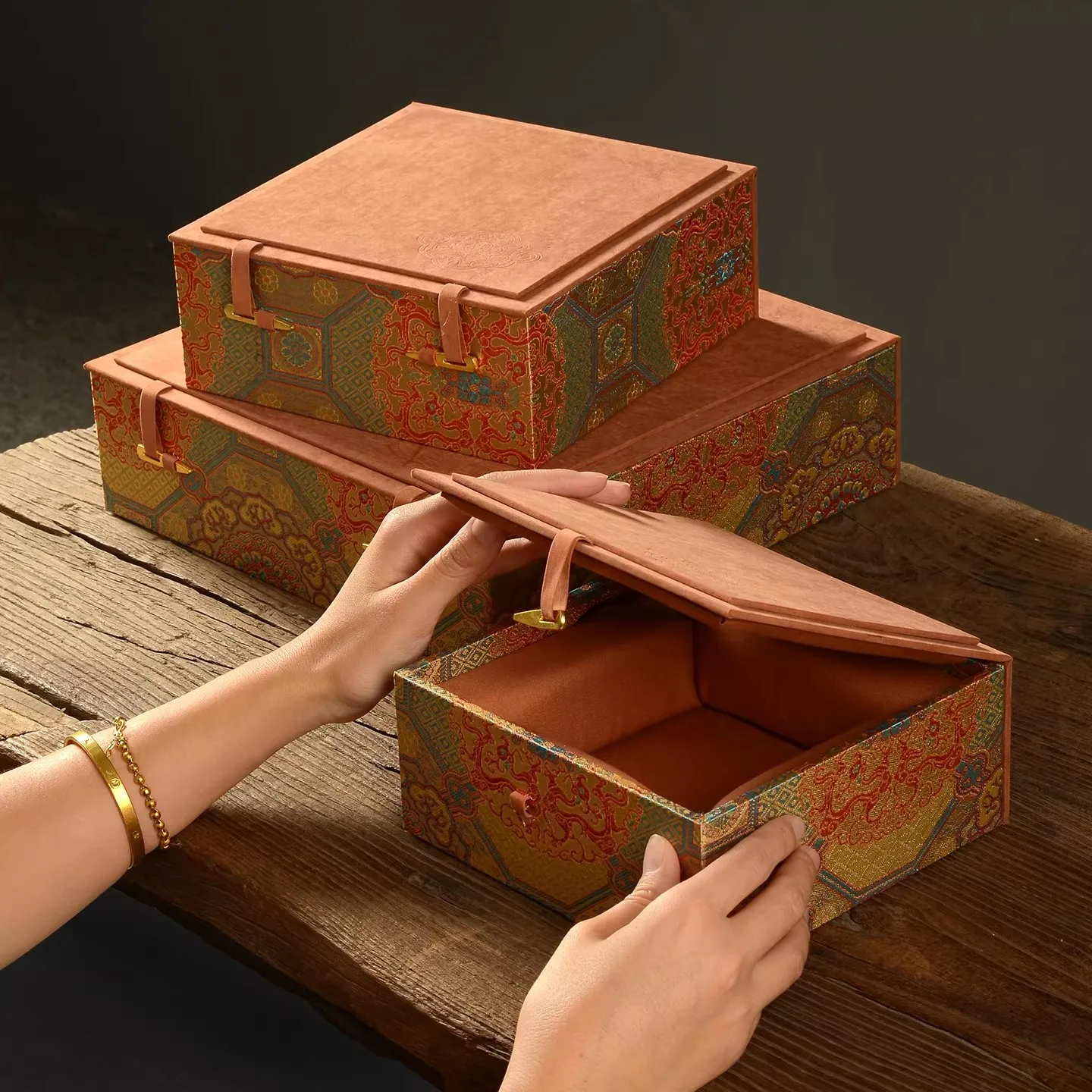 

Multi-purpose Gift Storage Box, Decorative Packaging Box for Presents, Home Organizer Box for Handmade Crafts & Small Items