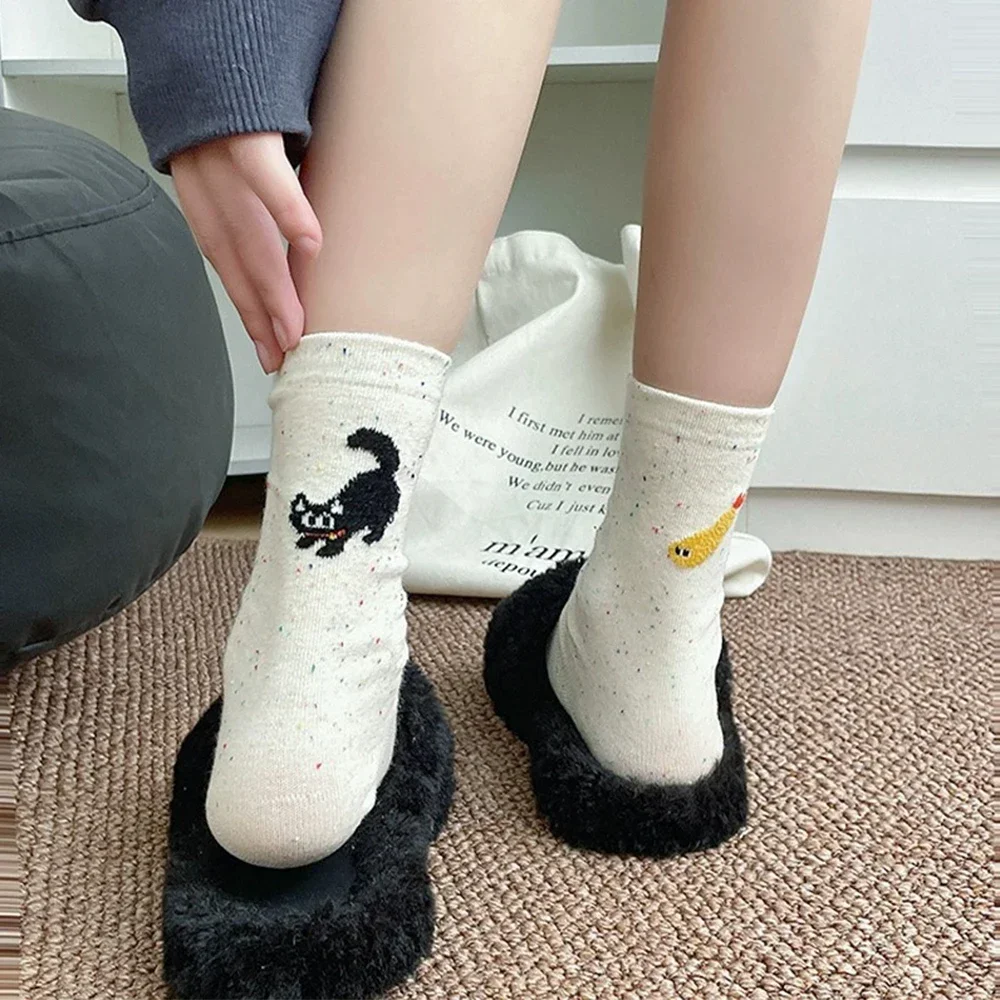 2025 New Autumn Vintage Dot Women Cat Fish Socks Cute Cartoon Cat Fish Pattern Middle Tube Socks Soft Thermal Warm Crew Sock