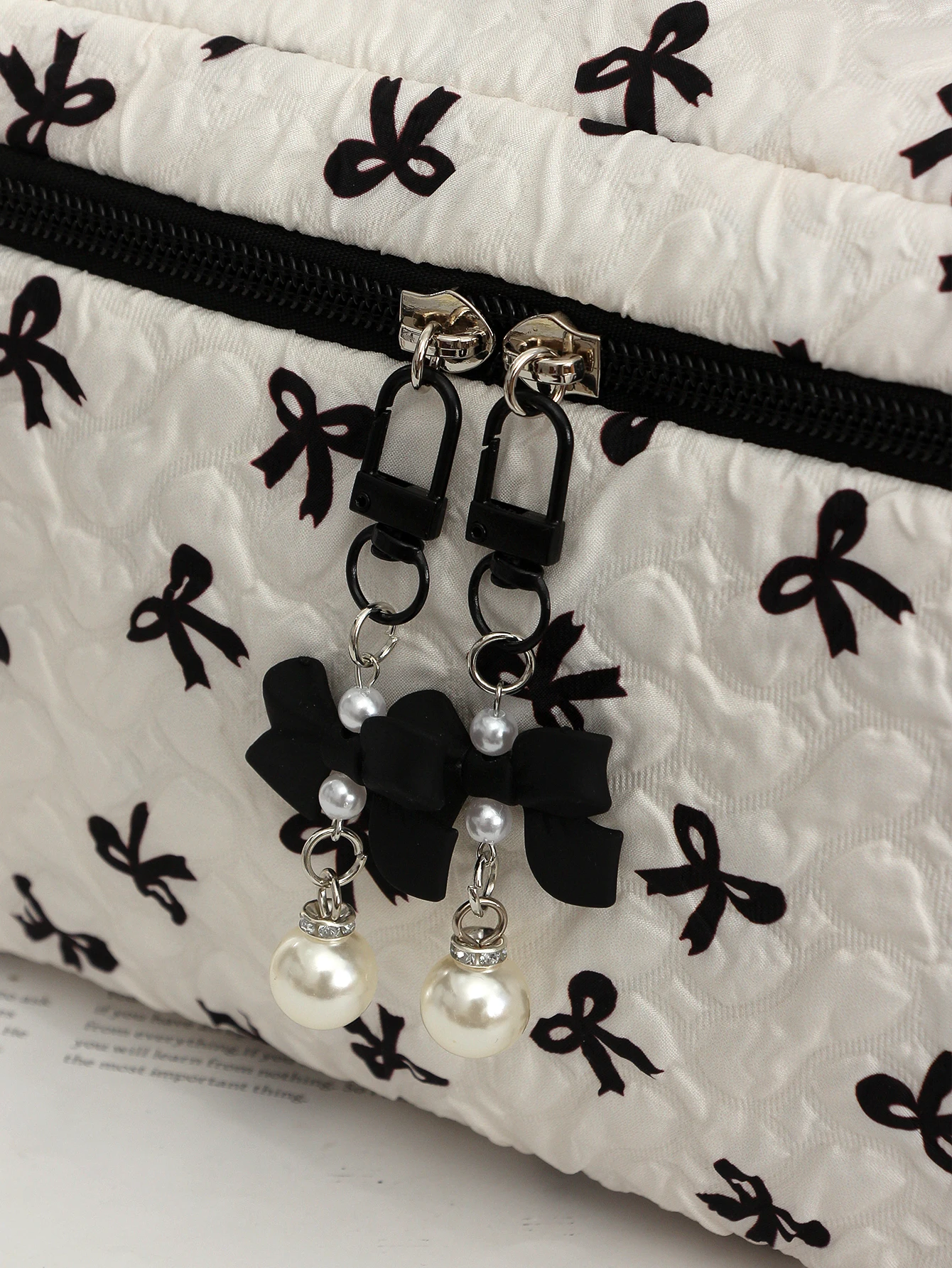 1 pièce/ensemble trousse de maquillage matelassée à nœud, trousse de maquillage à nœud multifonctionnelle, trousse de maquillage portable à la mode, trousse de maquillage essentielle pour toile