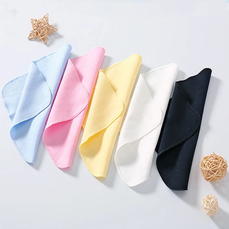 Set Pakaian Bayi Unisex dengan Jumpsuit, Topi, Bib, Sarung Tangan, Handuk 5-Potong Koleksi Warna Solid Katun untuk Bayi Baru Lahir hingga 6 Bulan