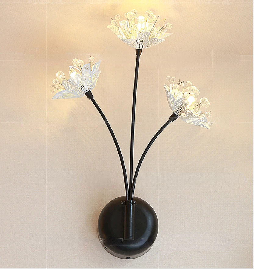 Modern Minimalist Creative Stainless Steel Dandelion LED Wall Lamp Crystal Pineapple Beads Crafts Led Art Wall Lamp