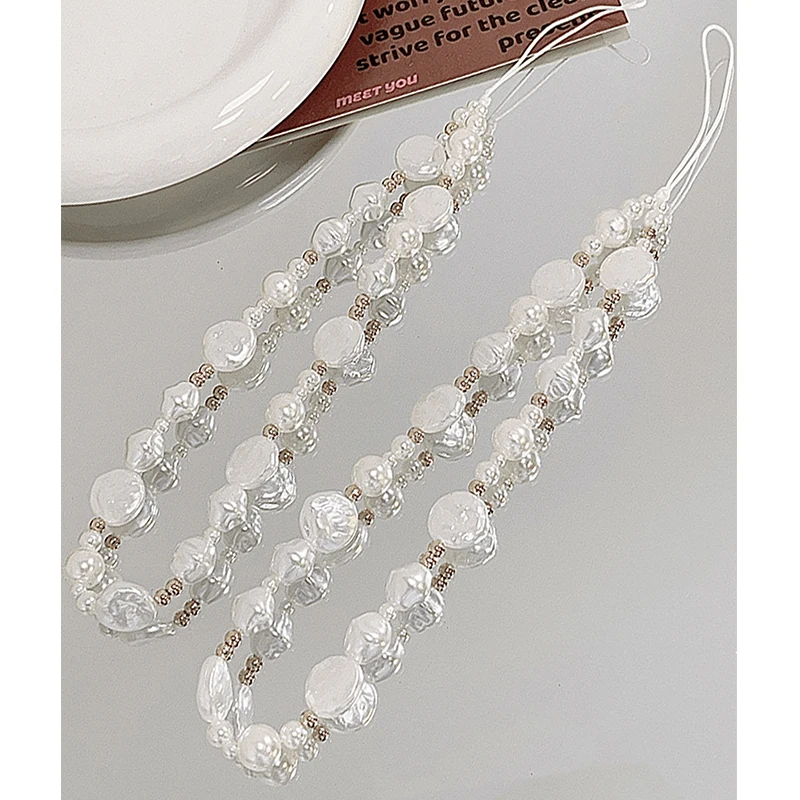 Korean 3D Cute Baroque White Pearl Beads Beaded Phone Chain For iPhone 16 Camera Hanging Rope Anti-Lost Lanyard Hanging Jewelry